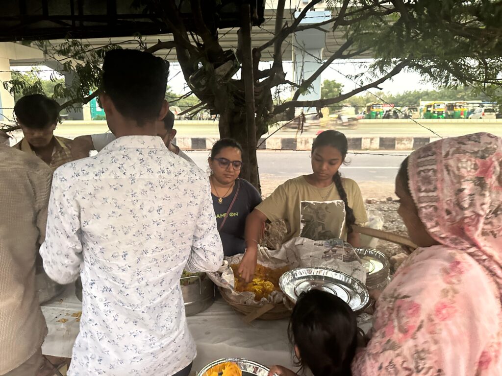 Food Disctribution Shivnaad Abad 01